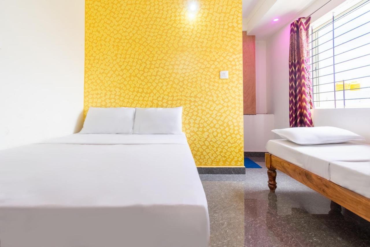 Spot On 45103 Galaxy Grand Narasimharaja Puram Exterior foto
